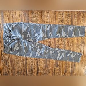 AEO camo jeggings.  Size 10